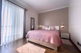 Impeccable and Furnished 2 Bedrooms in Private Condominium – Santa Quitéria