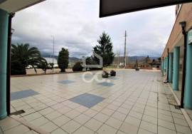 Commercial property Chaves centro