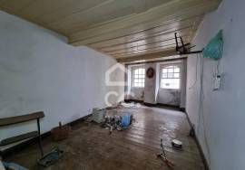 3-storey building for reconstruction in the Historic Area of Chaves