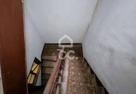 3-storey building for reconstruction in the Historic Area of Chaves