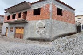 House in Gross T2 in Ardãos and Bobadela – Opportunity in a Quiet Area