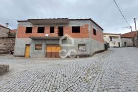 House in Gross T2 in Ardãos and Bobadela – Opportunity in a Quiet Area