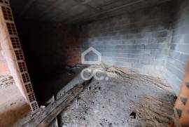 House in Gross T2 in Ardãos and Bobadela – Opportunity in a Quiet Area