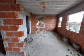 House in Gross T2 in Ardãos and Bobadela – Opportunity in a Quiet Area