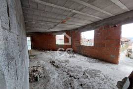 House in Gross T2 in Ardãos and Bobadela – Opportunity in a Quiet Area