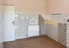 Villa with Great Potential and Countryside and City Views