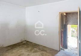 Villa with Great Potential and Countryside and City Views