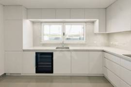 Moradia T4+1 em S. Pedro do Estoril a 5 Minutos da Praia
