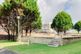 Apartamento T2 com varanda junto à Praia da Consolação