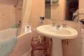 Renovated terraced house with cellar and mezzanine