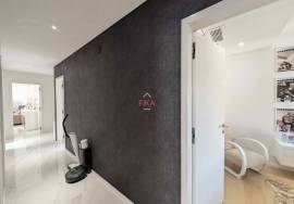 T3 Premium with Box Garage