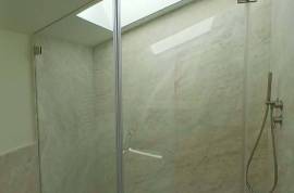 Renovated duplex with terrace in the heart of Lisbon – Premium location Príncipe Real / Avenida da Liberdade