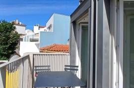 Renovated duplex with terrace in the heart of Lisbon – Premium location Príncipe Real / Avenida da Liberdade