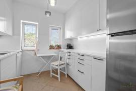 Lush historic residence with swimming pool, gym, sauna and parking in Estoril