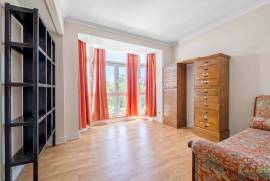 Lush historic residence with swimming pool, gym, sauna and parking in Estoril
