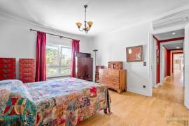 Lush historic residence with swimming pool, gym, sauna and parking in Estoril