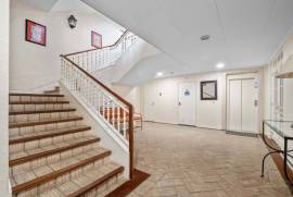 Lush historic residence with swimming pool, gym, sauna and parking in Estoril