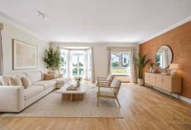 Lush historic residence with swimming pool, gym, sauna and parking in Estoril