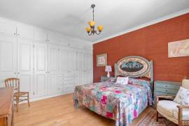 Lush historic residence with swimming pool, gym, sauna and parking in Estoril