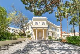 Lush historic residence with swimming pool, gym, sauna and parking in Estoril
