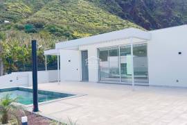 A Refined Coastal Sanctuary in Calheta, Madeira