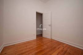 4 bedrooms refurbished for rent in Campo de Ourique