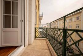 4 bedrooms refurbished for rent in Campo de Ourique