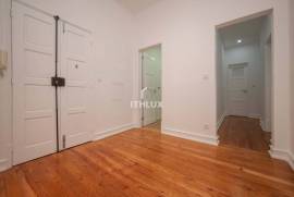 4 bedrooms refurbished for rent in Campo de Ourique