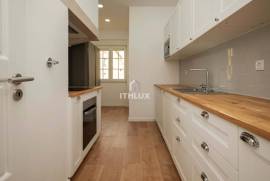 4 bedrooms refurbished for rent in Campo de Ourique