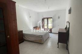 Charming Algarve Countryside Property with Large Plot, in Agostos, Santa Bárbara de Nexe, Faro