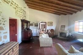Charming Algarve Countryside Property with Large Plot, in Agostos, Santa Bárbara de Nexe, Faro
