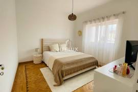 T2 with High Terrace Seixalinho