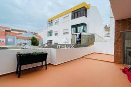 T2 with High Terrace Seixalinho