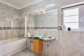 House 3 Bedrooms - Campolide, Calçada dos Mestres