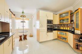 House 3 Bedrooms - Campolide, Calçada dos Mestres