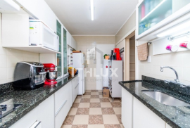 Wonderful Renovated Garden Apartment, 90m², For Sale, 2 Bedrooms, 1 Suite, 1 Parking Space, Rio Branco, POA/RS