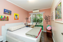 Wonderful Renovated Garden Apartment, 90m², For Sale, 2 Bedrooms, 1 Suite, 1 Parking Space, Rio Branco, POA/RS
