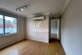 Excellent semi-furnished penthouse apartment, 74.46m², for sale, 2 bedrooms, 1 suite, 1 parking space, Petrópolis, POA/RS