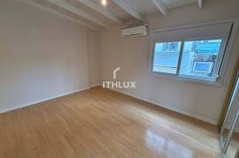 Excellent semi-furnished penthouse apartment, 74.46m², for sale, 2 bedrooms, 1 suite, 1 parking space, Petrópolis, POA/RS