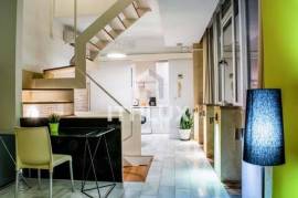 Duplex with private terrace of 33 m² in the center of Seville – Macarena area