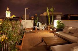 Duplex with private terrace of 33 m² in the center of Seville – Macarena area