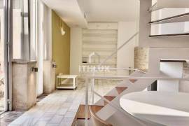 Duplex with private terrace of 33 m² in the center of Seville – Macarena area