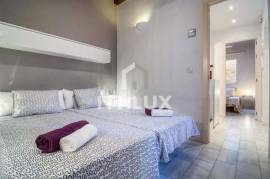 Duplex with private terrace of 33 m² in the center of Seville – Macarena area