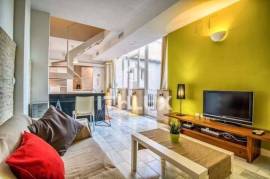 Duplex with private terrace of 33 m² in the center of Seville – Macarena area