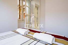 Duplex with private terrace of 33 m² in the center of Seville – Macarena area