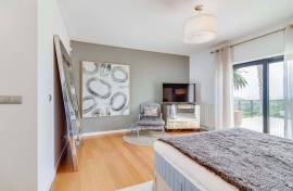 4 Bedroom Terraced House in Charneca, Cascais – Comfort, Sea and Mountain Views