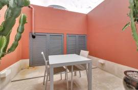 4 Bedroom Terraced House in Charneca, Cascais – Comfort, Sea and Mountain Views