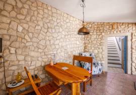 Detached, Charming,  traditional 4  bedroom country house with pool . Near São Brás de Alportel
