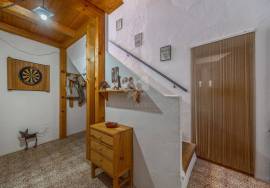 Detached, Charming,  traditional 4  bedroom country house with pool . Near São Brás de Alportel