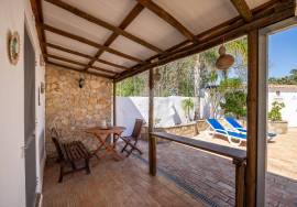 Detached, Charming,  traditional 4  bedroom country house with pool . Near São Brás de Alportel